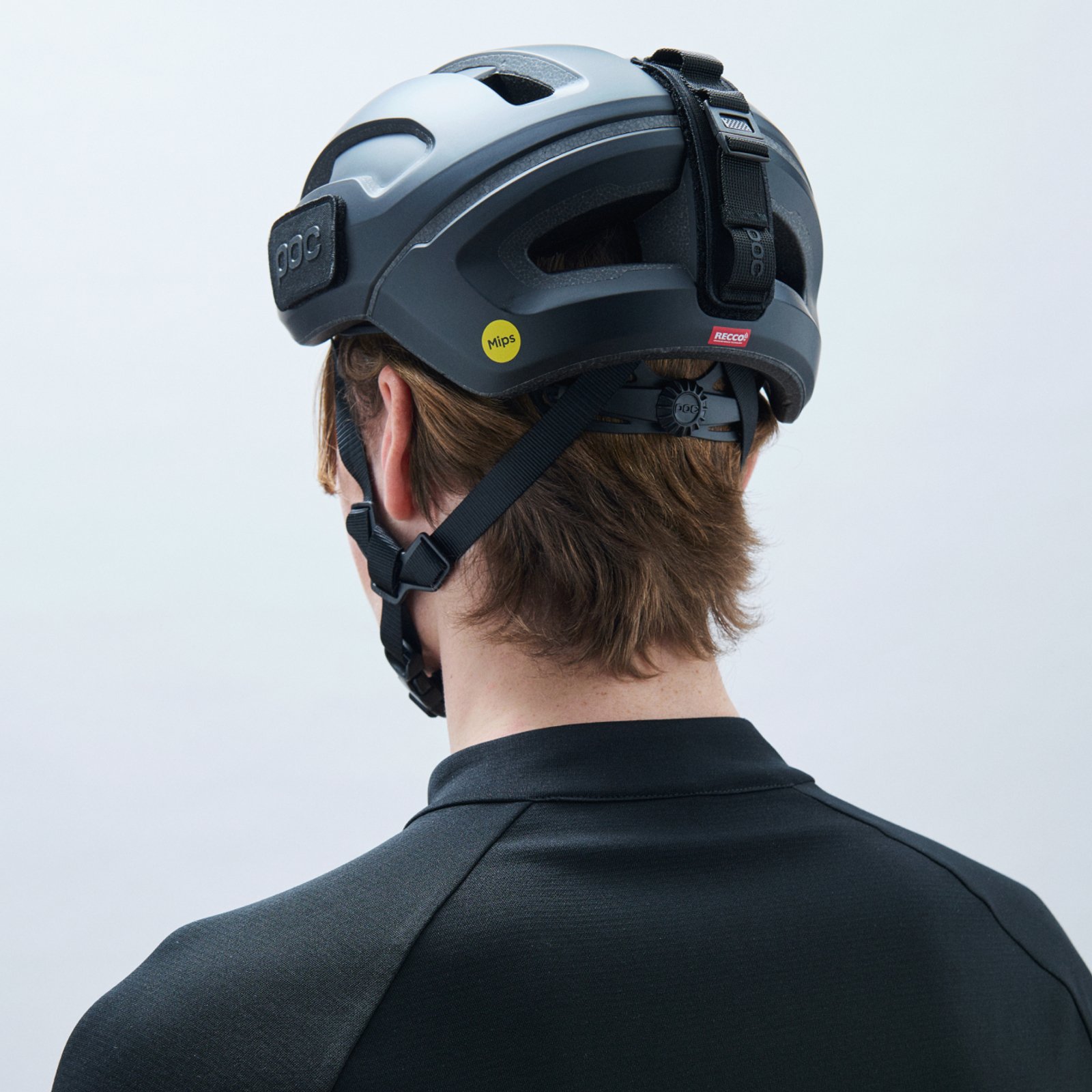 poc MIPS ブラックヘルメット Omne Ultra MIPS Gravel Cycling Helmet に Uranium Black Matt