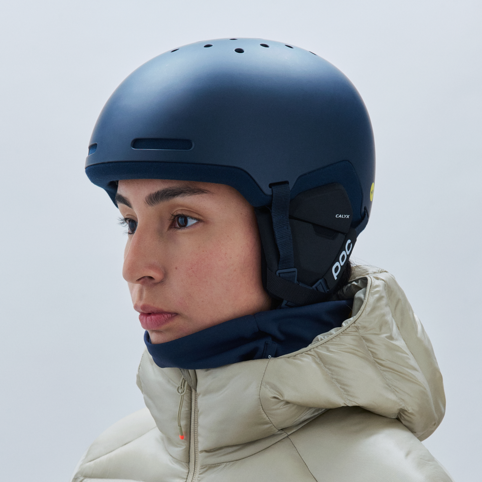 スキー・スノーボードアクセサリー POC  CALYX M-L URANIUM BLACK MAT  Mips Calyx Helmet in Uranium Black Matt | POC (US)