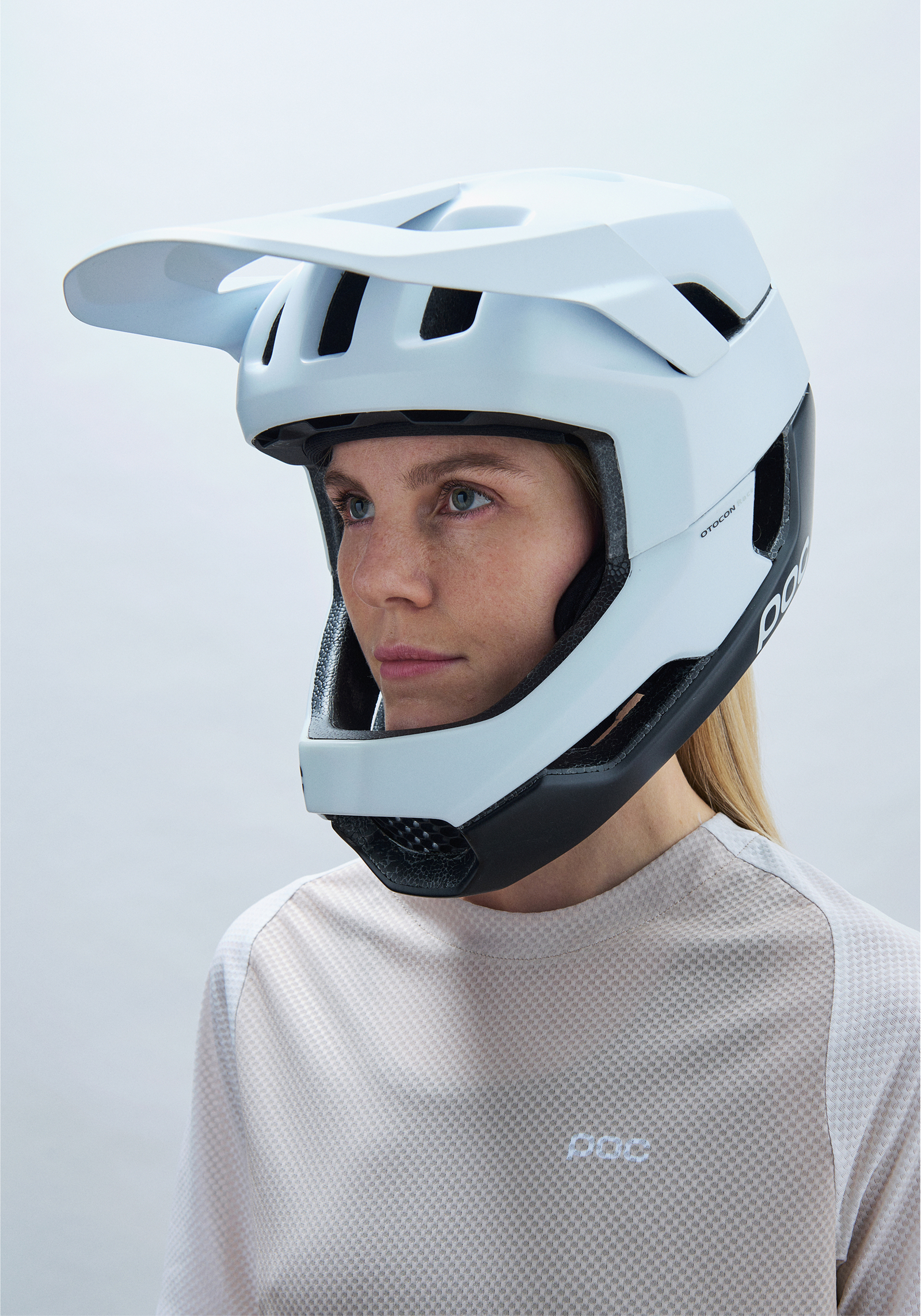 Otocon Race MIPS MTB Helmet in Hydrogen White/Uranium Black Otocon Race MIPS MTB Helmet in Hydrogen White/Uranium Black