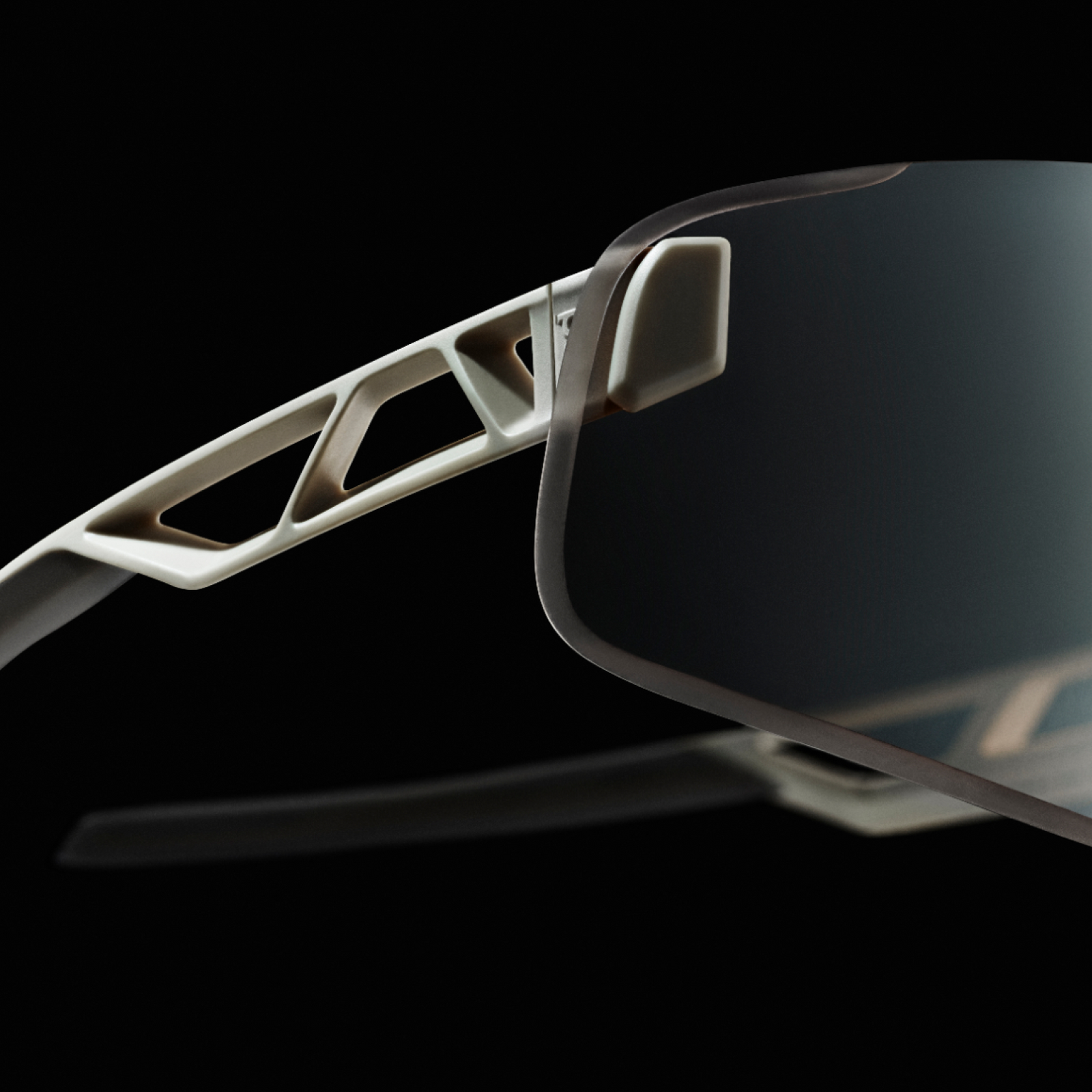 Elicit Toric Bike Sunglasses - Image 6