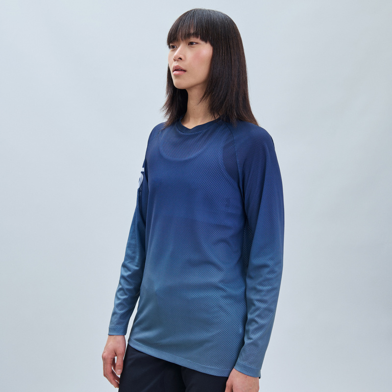Product image of Women's Essential Lite Long Sleeve MTB Jersey