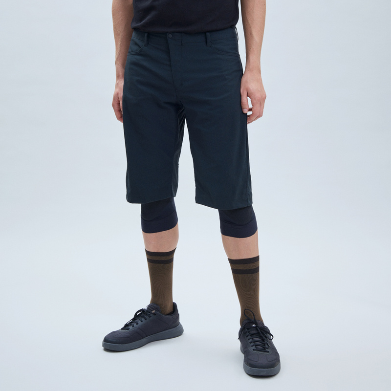 Product image of Short Vélo Homme Essential Casual